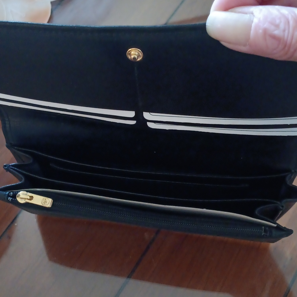 Longchamp Black Wallet with Gold Accent, Slight Scuffing, see Photos - Picture 4 of 7